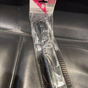 HAIR BRUSH